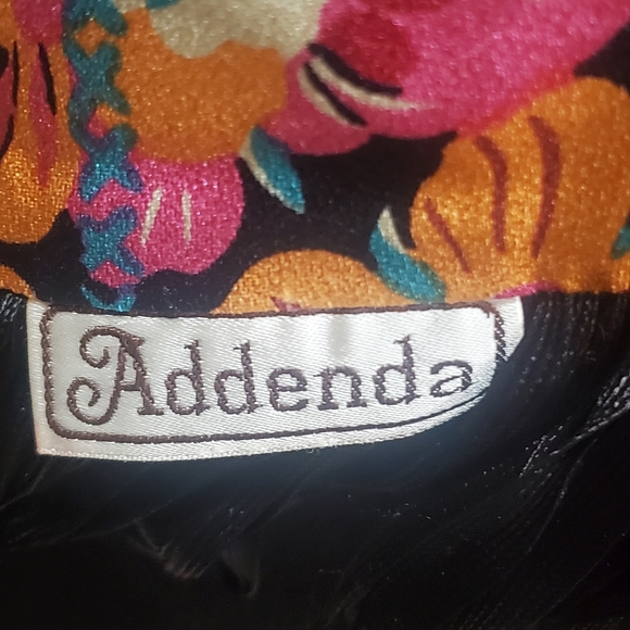 Addenda Shawl - Picture 3 of 4